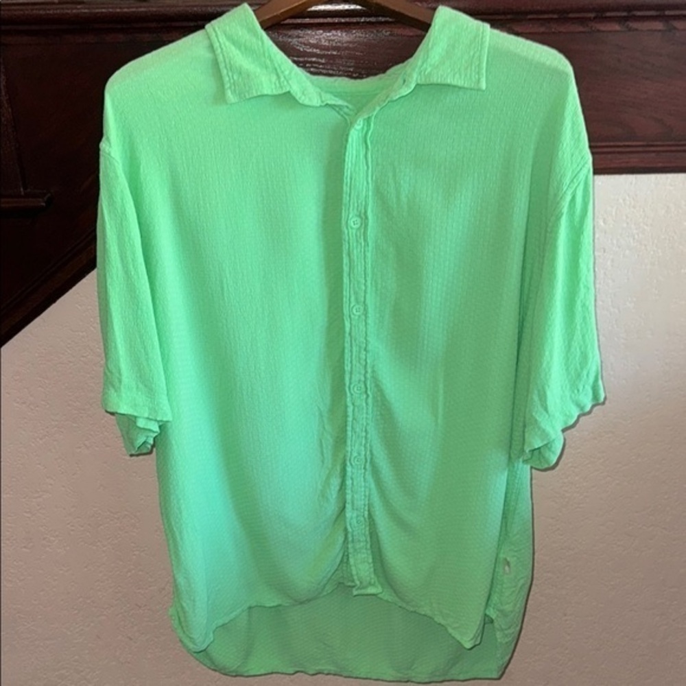 Urban Outfitters Men’s Size Large Light Green Casual Resort Summer Button Shirt